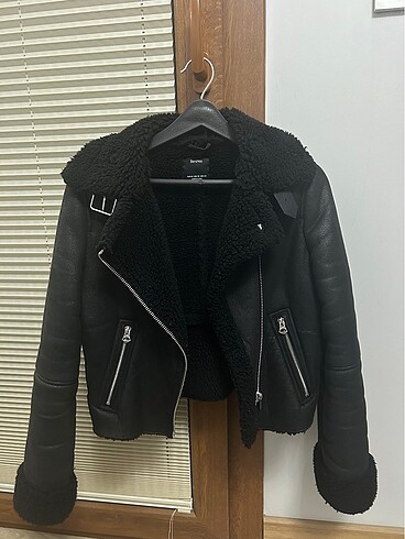 BERSHKA Mont