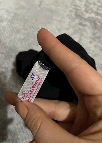 Siyah Yüksek Yakalı Kolsuz Body - Görsel 3