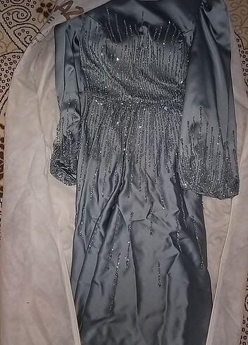 Henna Abiye saglam ve kuru temizleme yapılmıştır 