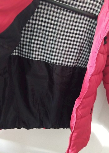 kırmızı şişme mont - Görsel 7