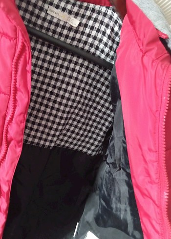 kırmızı şişme mont - Görsel 6