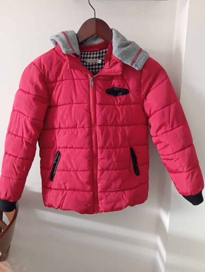 kırmızı şişme mont - Görsel 2