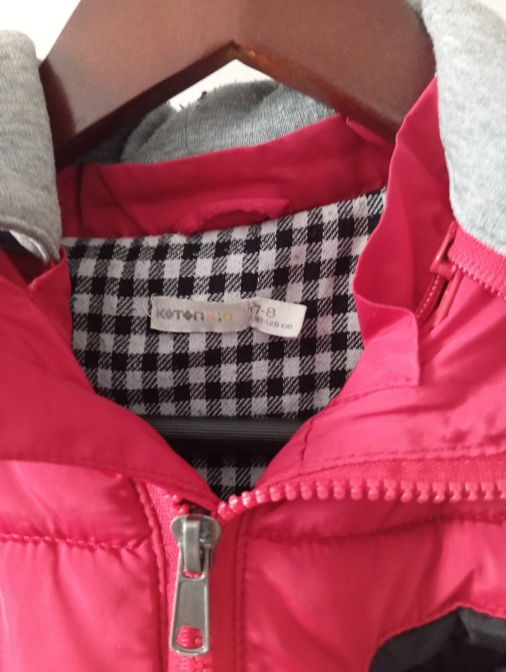 kırmızı şişme mont - Görsel 3