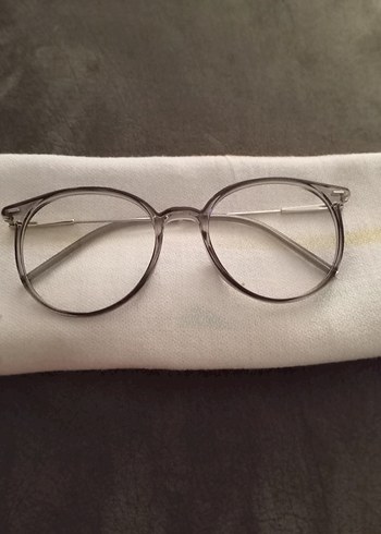 Şeffaf Gri Klasik Kadın Gözlüğü - Görsel 7