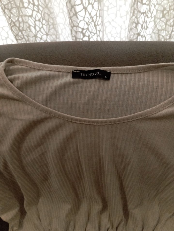 Bej Keten Pliseli Kadın Bluz - Görsel 2