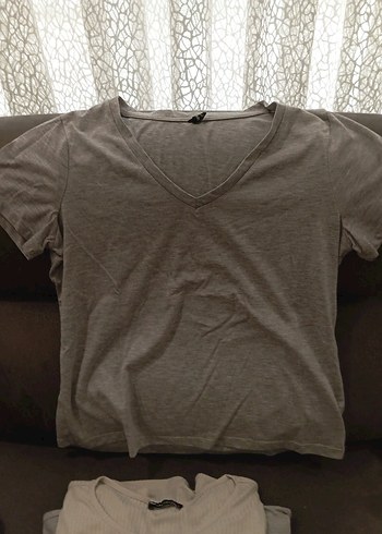 Gri V Yaka Keten Kadın Tişört - Görsel 2