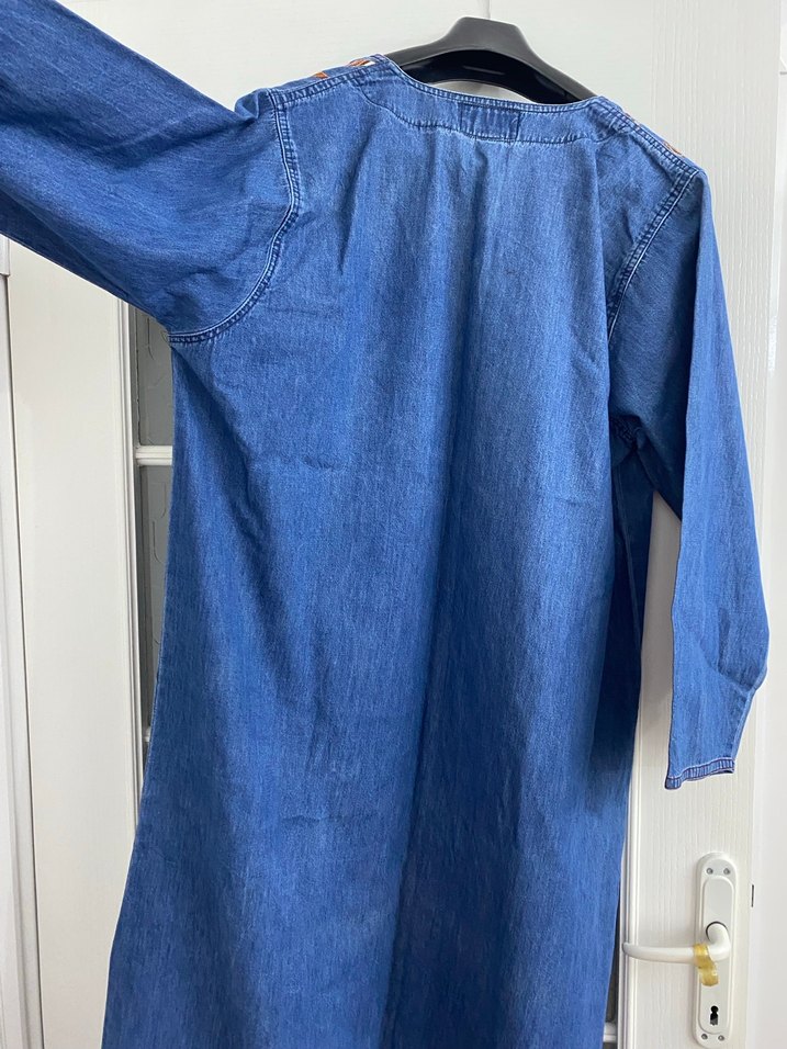 Nakışlı Uzun Mavi Denim Elbise - Görsel 4