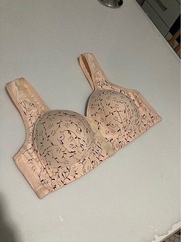 Önden çıtçıtlı toparlayıcı südyen
