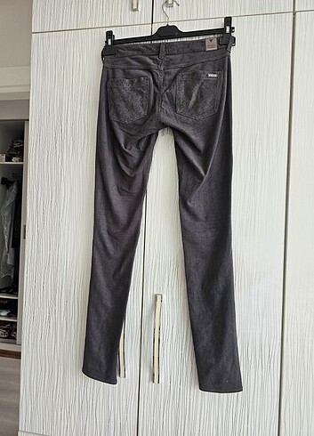 Guess Düşük Bel Pantolon - Görsel 3