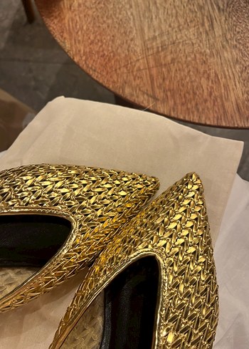 Altın Renk Deri Stiletto Topuklu Kadın Ayakkabı - Görsel 4