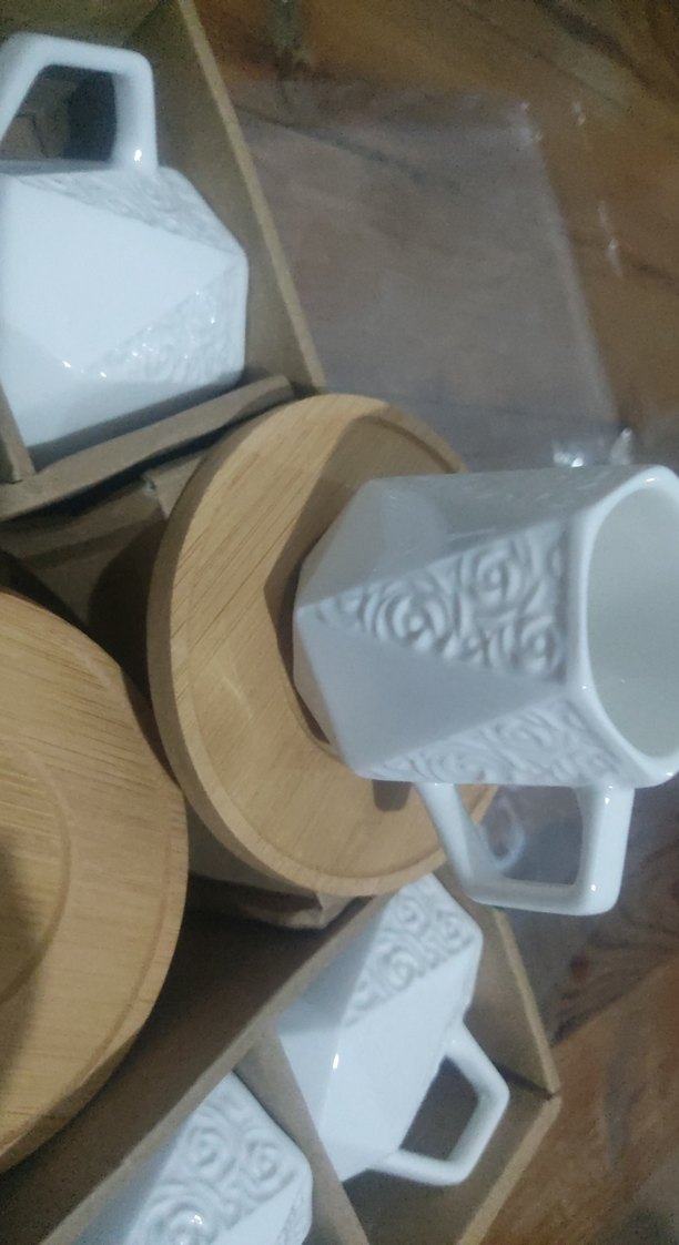 Kabartmalı Beyaz Seramik .bambu tabaklı Fincan takımı - Görsel 3