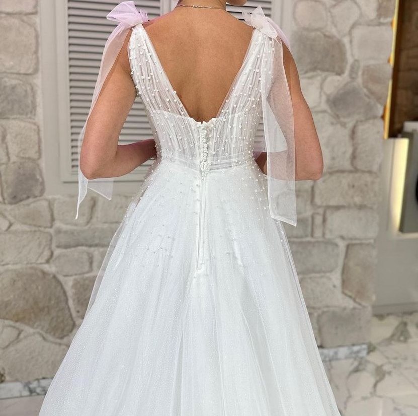 V Yaka Strappy A-Line Gelinlik - Görsel 2