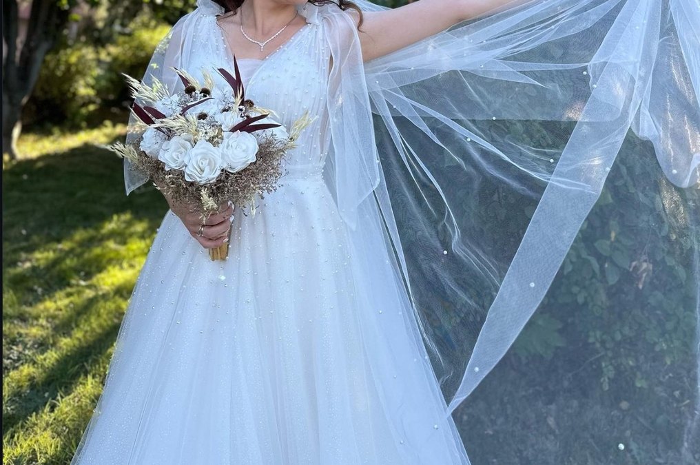 V Yaka Strappy A-Line Gelinlik - Görsel 4