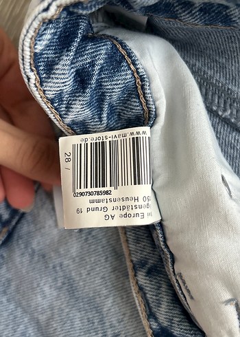 28 Beden Mavi cherry kot şort