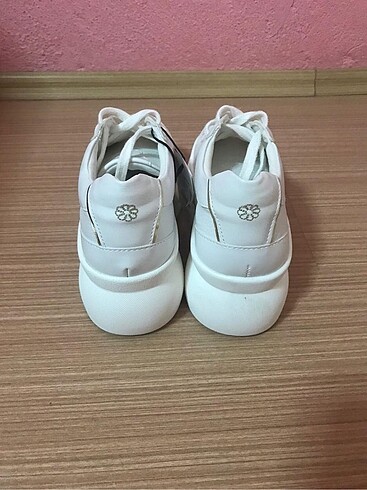 36 Beden Bershka spor ayakkabı