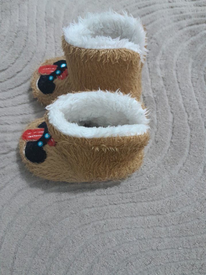 Kız Erkek Çocuk Kahverengi Kürklü Nakışlı Ev Terliği - Görsel 2