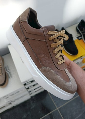 Derimod Sehir Stiline Uygun Kahverengi Deri Sneaker