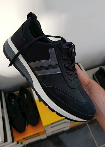 Derimod Sehir Stiline Uygun Siyah Deri Sneaker