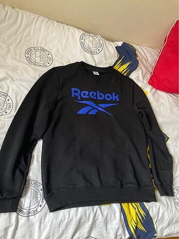 Reebok sweatshirt