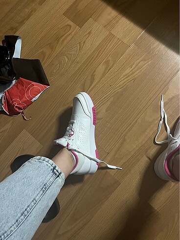 38 Beden beyaz Renk adidas ayakkabı
