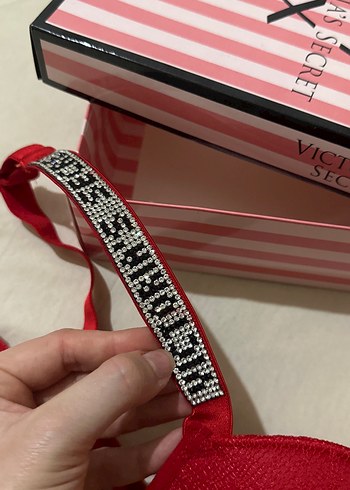 Kırmızı Dantelli ve Taşlı Victoria Secret Kilot Sütyen Takım. - Görsel 4