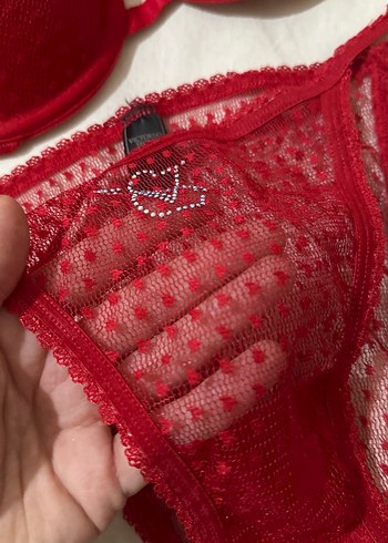 Kırmızı Dantelli ve Taşlı Victoria Secret Kilot Sütyen Takım. - Görsel 3