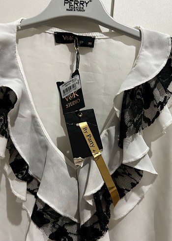 V Yaka Fırfırlı Kadın Mini Bluz - Görsel 4