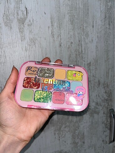Revolution Far paleti glitter