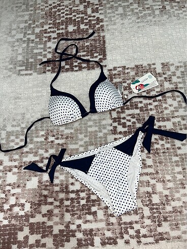 s Beden beyaz Renk Puantiyeli bikini takımı