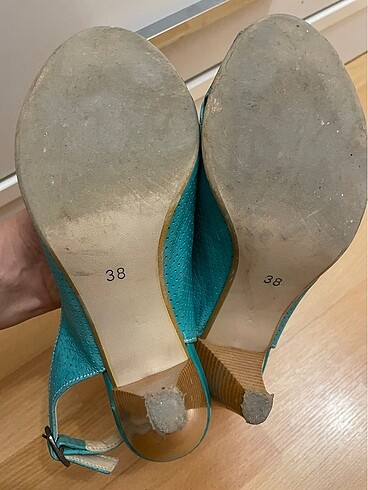 37 Beden Yeşil sandalet