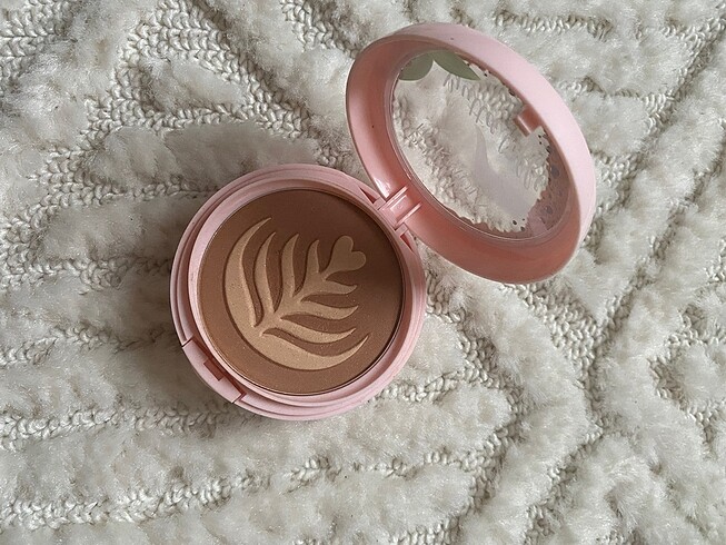 Bronzer