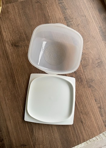  Beden Tupperware Peynir Saklama Kabı