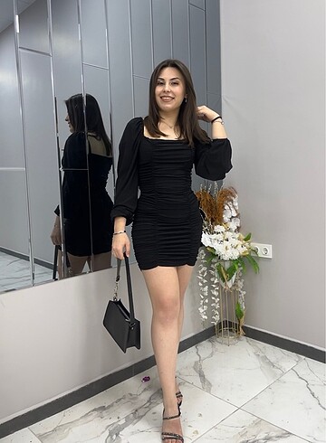 Siyah drape elbise
