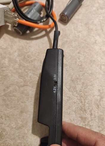 Universal pil şarj aleti - Görsel 3