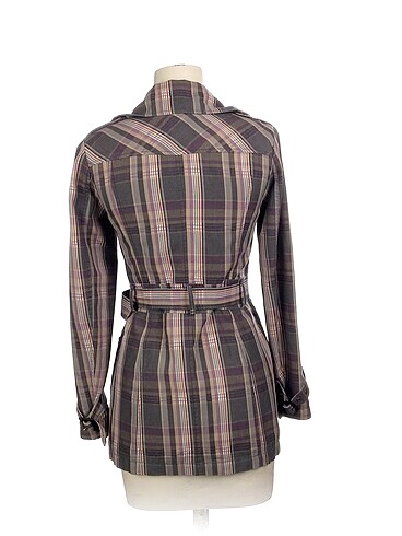 m Beden Zara Trenchcoat %70 İndirimli.
