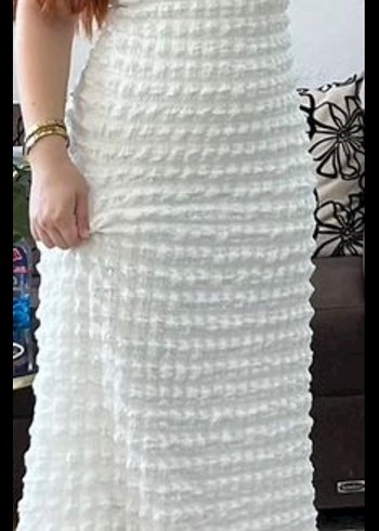 Beyaz Uzun Piliseli Keten Elbise - Görsel 3