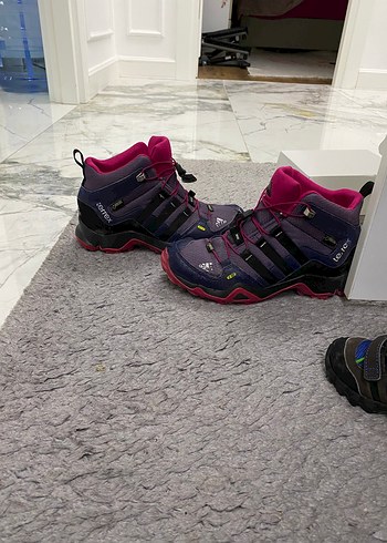 Adidas Mor Renkli Kız Çocuk Spor Ayakkabısı