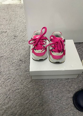 18 Beden Kız Çocuk Pembe Bağcıklı Spor Ayakkabı