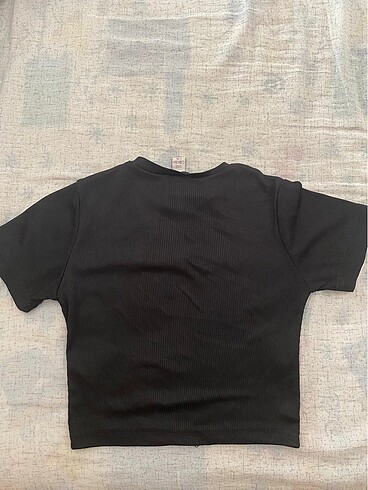 Bershka siyah kısa kollu crop
