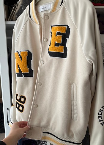 Beyaz Baskılı Kadın Bomber Ceket - Görsel 4