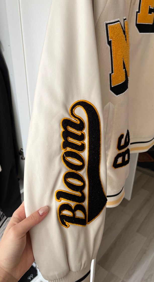 Beyaz Baskılı Kadın Bomber Ceket - Görsel 3