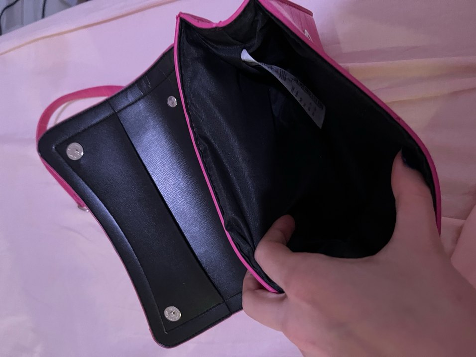 Zincir Detaylı Pembe Yılan Desenli Deri Çanta - Görsel 4