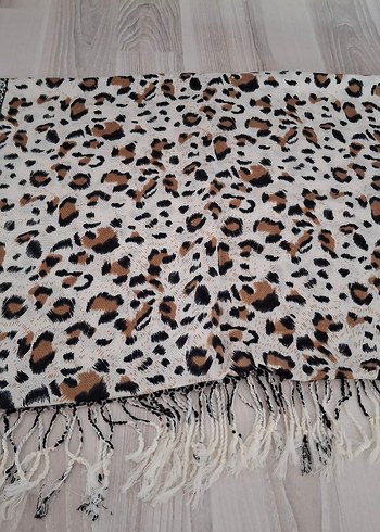 leopar desenli şal - Görsel 2
