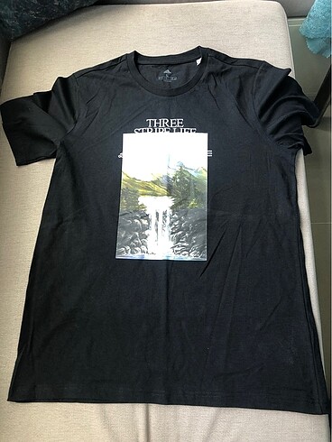 Adidas tsirt
