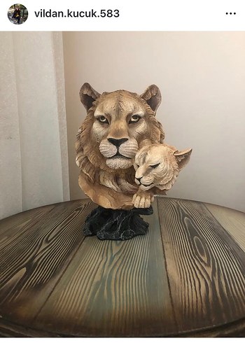 Kahverengi Aslan Figürü