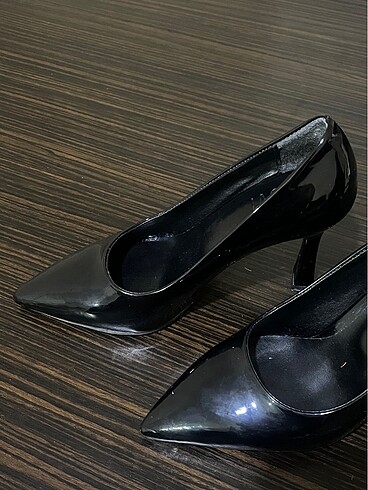 Siyah topuklu ayakkabı - Görsel 3