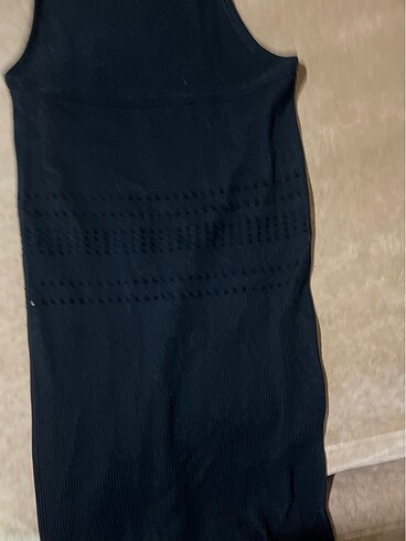 Bershaka marka sırtı açık elbise - Görsel 5