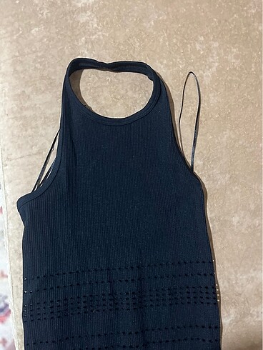 Bershaka marka sırtı açık elbise - Görsel 6