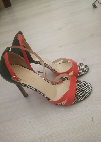 Minimalist Çok Renkli Yılan Desenli Stiletto - Görsel 6