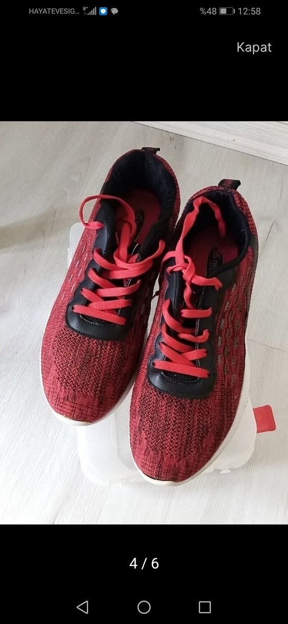 Kırmızı Yılan Desenli Bağcıklı Spor Ayakkabı - Görsel 2